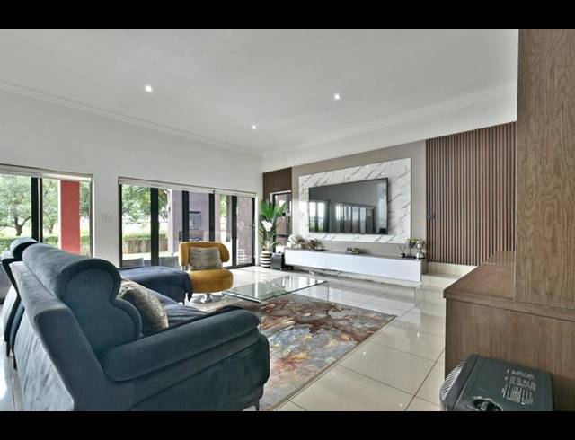 4 BEDROOM HOUSE FOR SALE IN EYE OF AFRICA